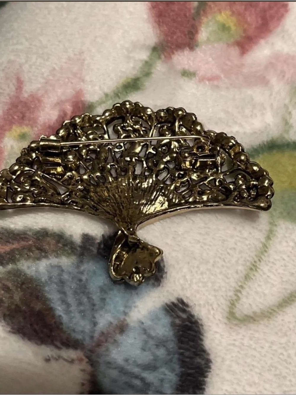 Antique-Style Fan Brooch with Pink, Red and Green Accents - Picture 3 of 6